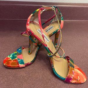 Steve Madden Feliz Sandal 4" heels.  Size 8